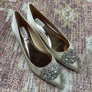 Badgley Mischka Davis Pointed Toe Jewel Satin Flats Size 9.5